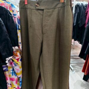 สีเขียวมะกอก (Olive Green)