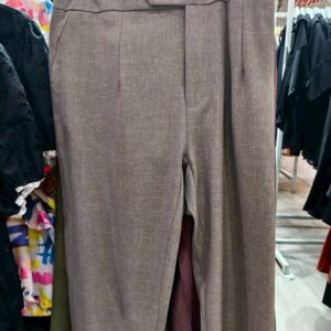 สีเทาเข้ม (Gray)