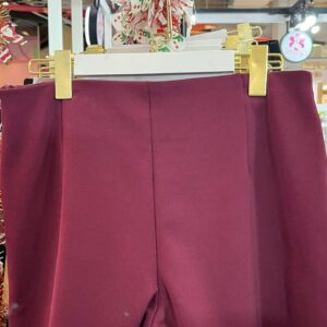 กางเกงขาสั้นผ้าเรียบ สีม่วงเข้ม