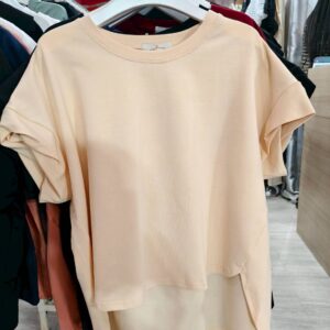 เสื้อแขนสั้นสีครีม ทรงซ้อนชาย